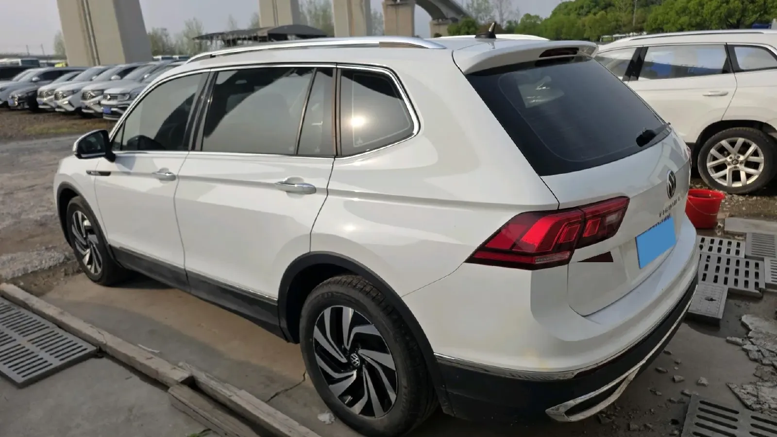 2023 Volkswagen Tiguan L 1.5T 160HP L4 7DCT,autocango,china used car exporter,china ev exporter,chinese used car exporter,chinese used ev exporter