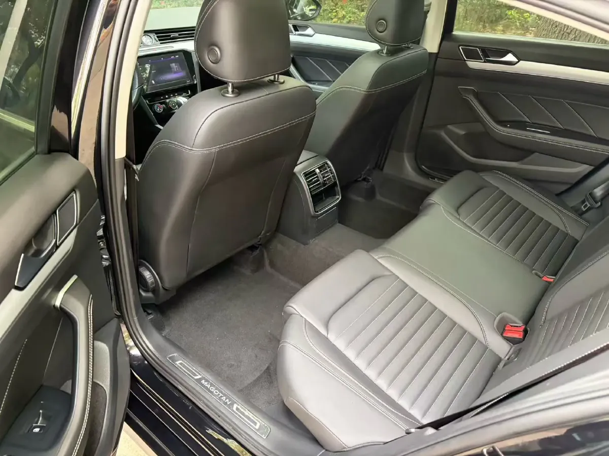 2023 Volkswagen Magotan 1.4T 150HP L4 7DCT,autocango,china used car exporter,china ev exporter,chinese used car exporter,chinese used ev exporter