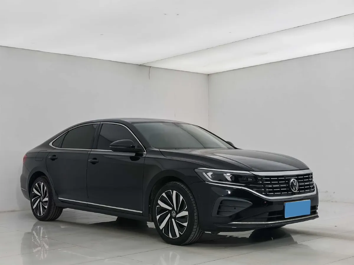 2024 Volkswagen Passat 2.0T 220HP L4 7DCT,autocango,china used car exporter,china ev exporter,chinese used car exporter,chinese used ev exporter