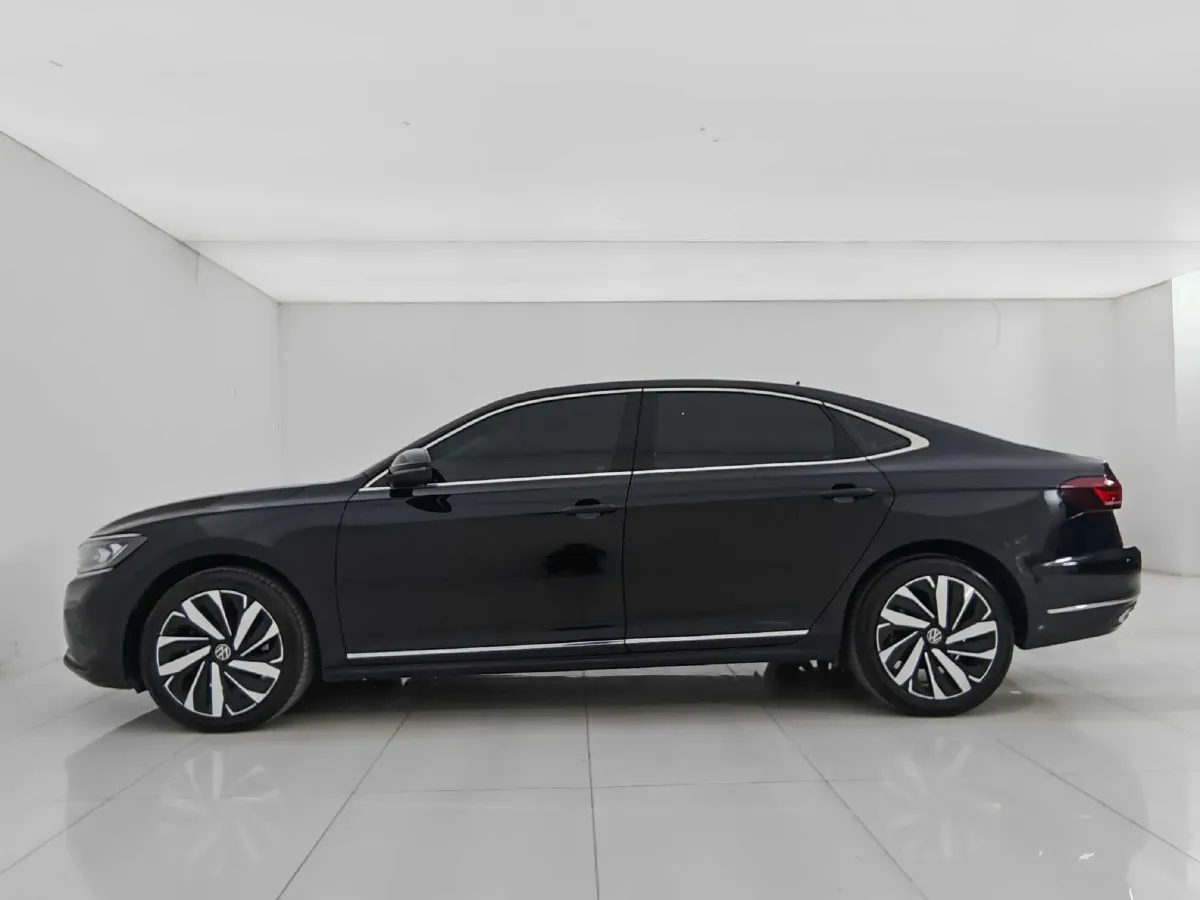 2024 Volkswagen Passat 2.0T 220HP L4 7DCT,autocango,china used car exporter,china ev exporter,chinese used car exporter,chinese used ev exporter