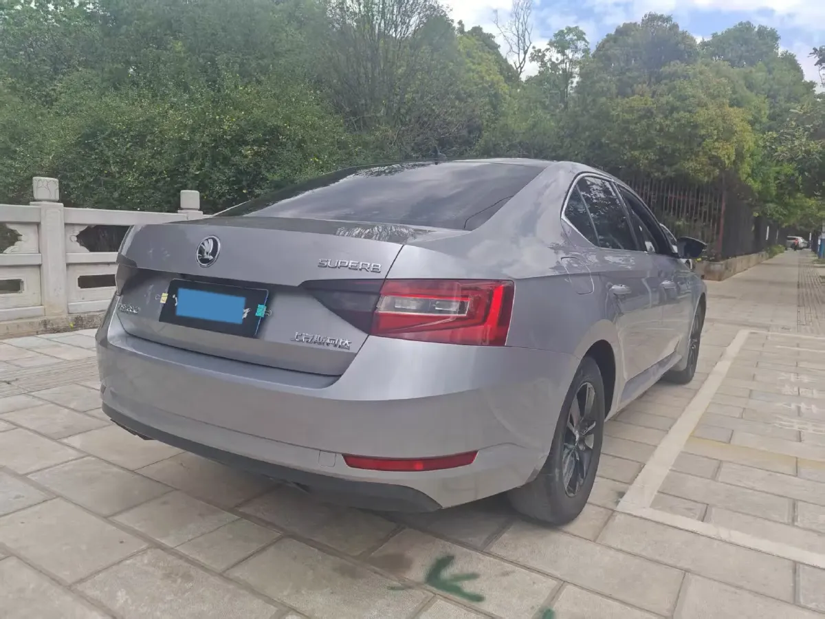 2018 Skoda Superb 1.4T 150HP L4 7DCT,autocango,china used car exporter,china ev exporter,chinese used car exporter,chinese used ev exporter