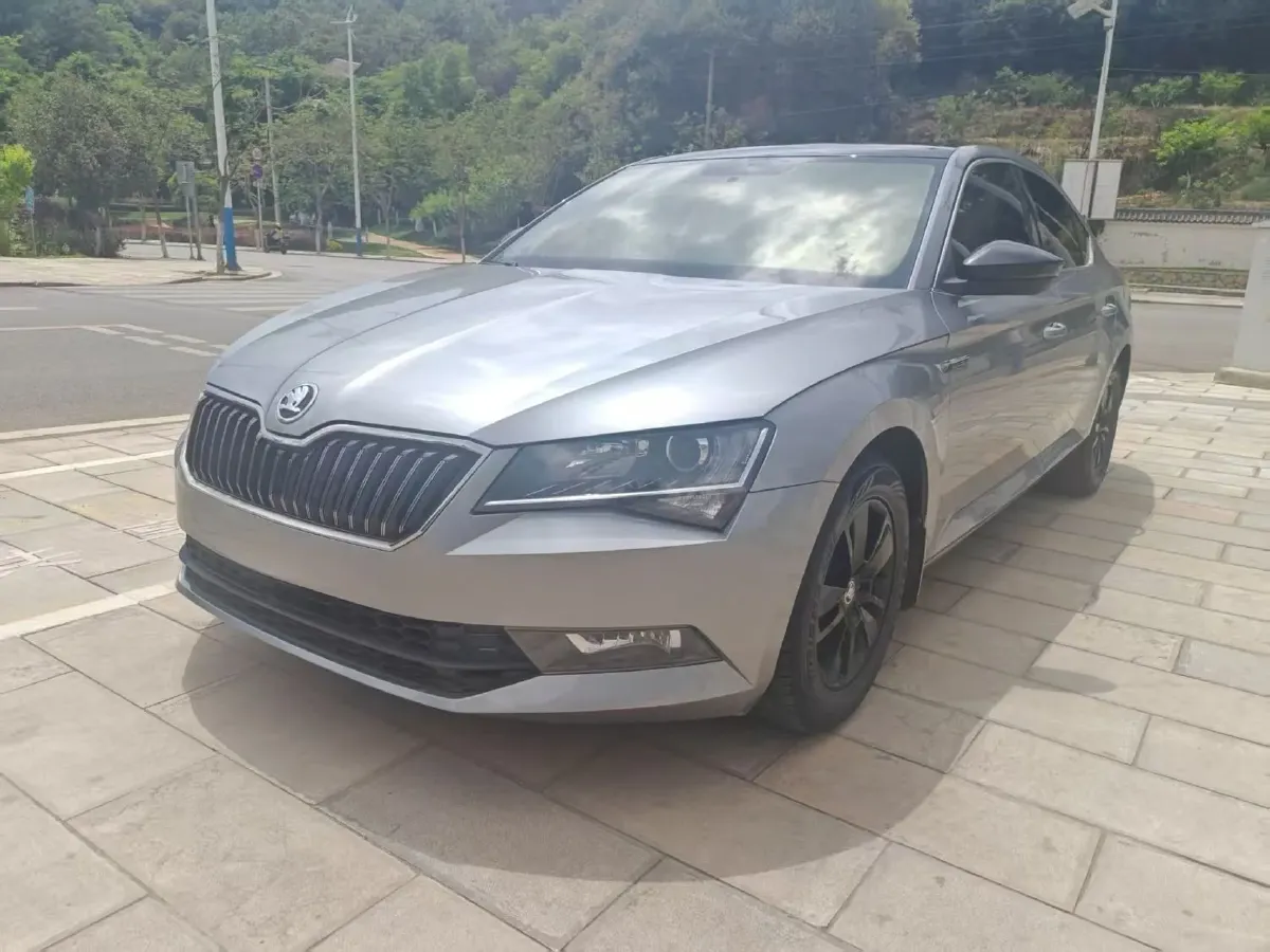 2018 Skoda Superb 1.4T 150HP L4 7DCT,autocango,china used car exporter,china ev exporter,chinese used car exporter,chinese used ev exporter