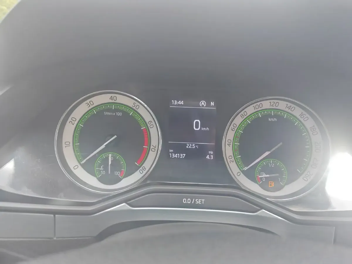 2018 Skoda Superb 1.4T 150HP L4 7DCT,autocango,china used car exporter,china ev exporter,chinese used car exporter,chinese used ev exporter