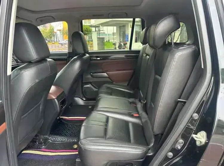 2017 GAC Trumpchi GS8 2.0T 201HP L4 6AT,autocango,china used car exporter,china ev exporter,chinese used car exporter,chinese used ev exporter