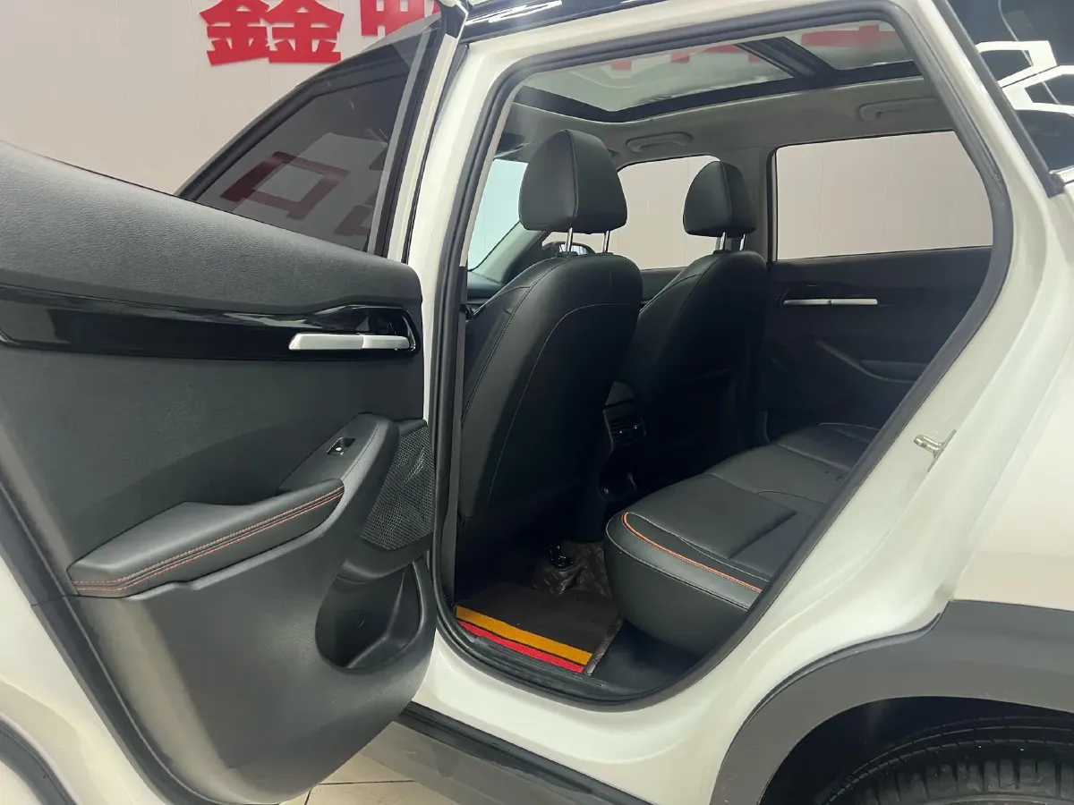 2023 Kia Seltos 1.5L 115HP L4 CVT,autocango,china used car exporter,china ev exporter,chinese used car exporter,chinese used ev exporter