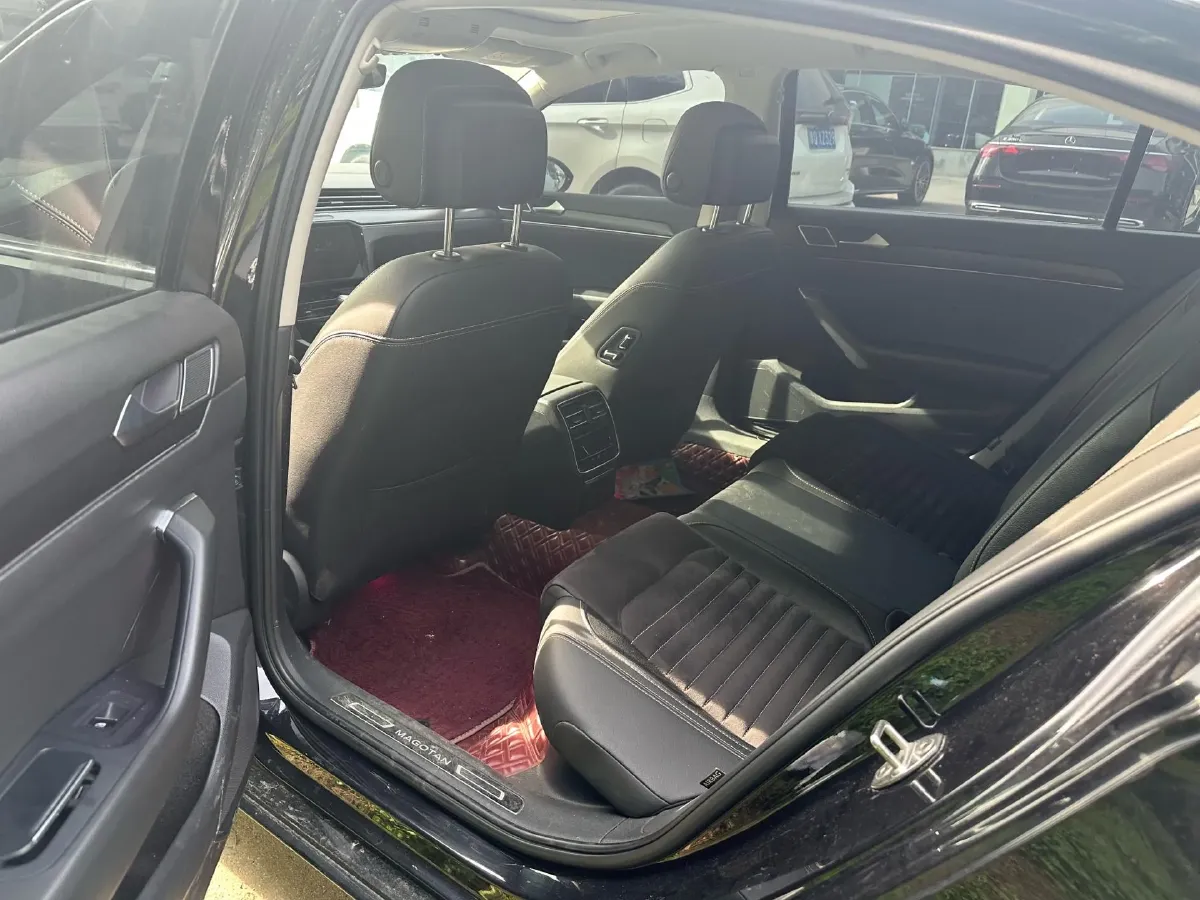 2021 Volkswagen Magotan 2.0T 186HP L4 7DCT,autocango,china used car exporter,china ev exporter,chinese used car exporter,chinese used ev exporter