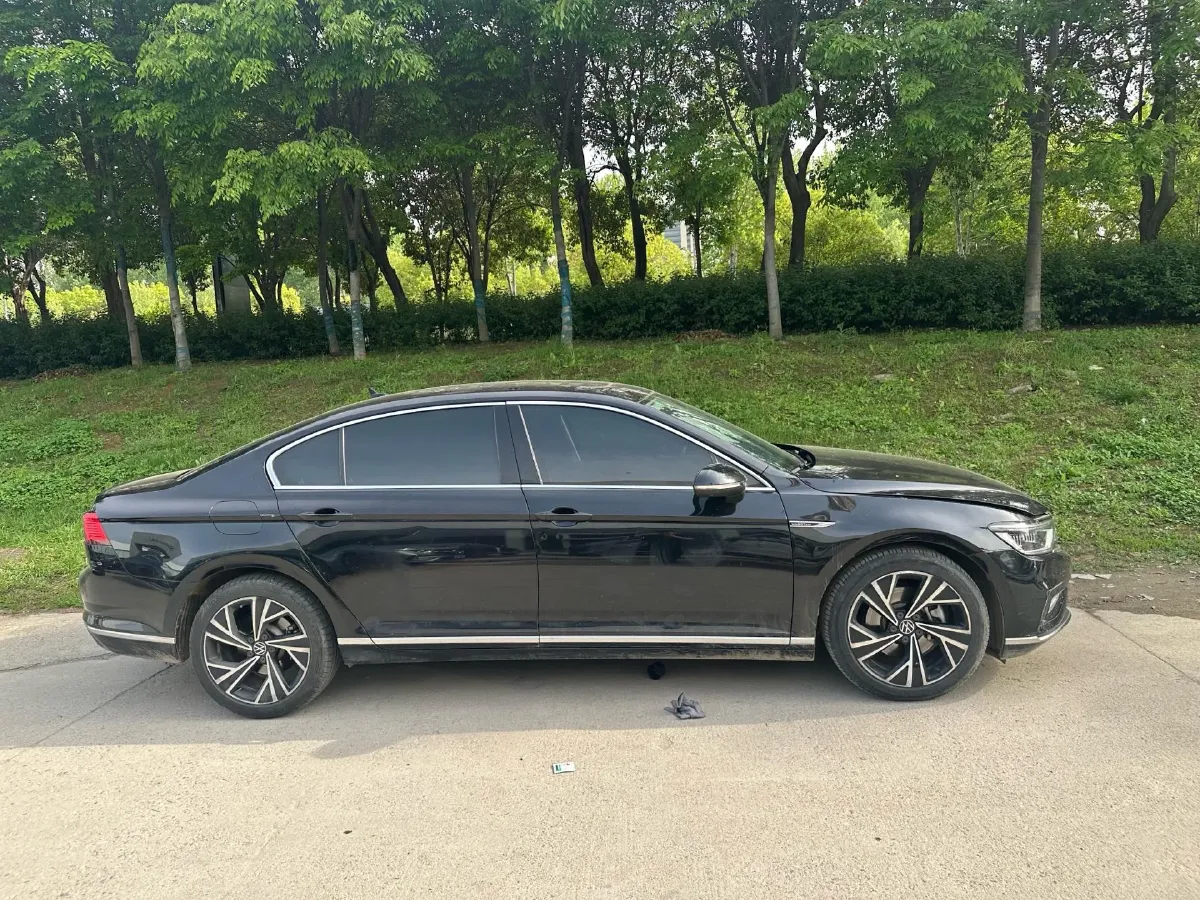 2021 Volkswagen Magotan 2.0T 186HP L4 7DCT,autocango,china used car exporter,china ev exporter,chinese used car exporter,chinese used ev exporter