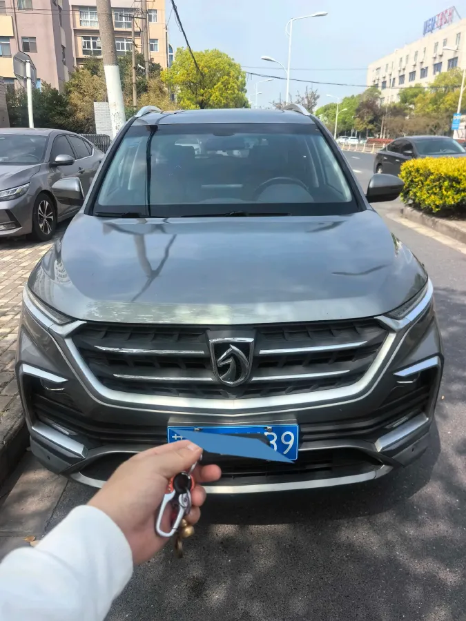 2018 BaoJun 530 1.5T 150HP L4 6DCT,autocango,china used car exporter,china ev exporter,chinese used car exporter,chinese used ev exporter