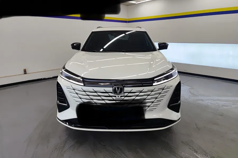 2024 ChangAn CS75 Plus 1.5T 188HP L4 8AT,autocango,china used car exporter,china ev exporter,chinese used car exporter,chinese used ev exporter