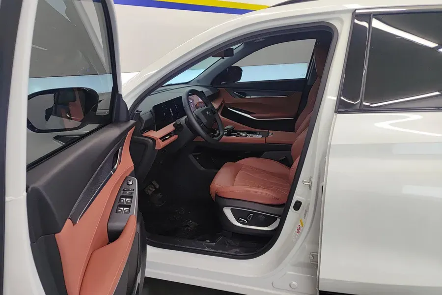 2024 ChangAn CS75 Plus 1.5T 188HP L4 8AT,autocango,china used car exporter,china ev exporter,chinese used car exporter,chinese used ev exporter