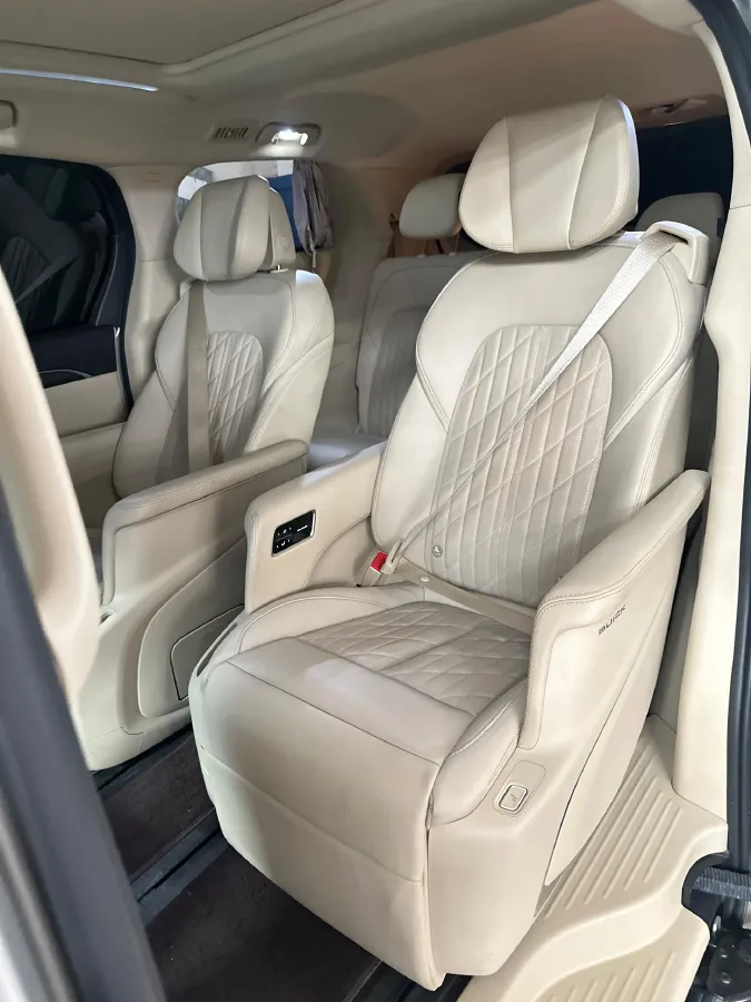 2022 Buick GL8 2.0T 237HP L4 9AT,autocango,china used car exporter,china ev exporter,chinese used car exporter,chinese used ev exporter
