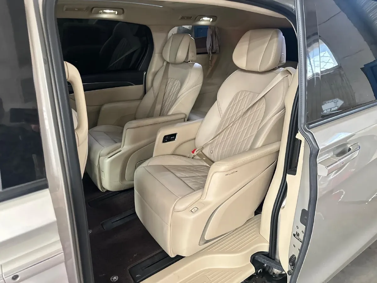 2022 Buick GL8 2.0T 237HP L4 9AT,autocango,china used car exporter,china ev exporter,chinese used car exporter,chinese used ev exporter