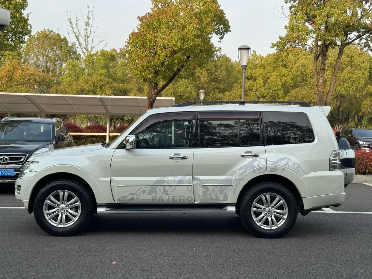 2017 Honda Jade 1.8L 141HP L4 5AT,autocango,china used car exporter,china ev exporter,chinese used car exporter,chinese used ev exporter