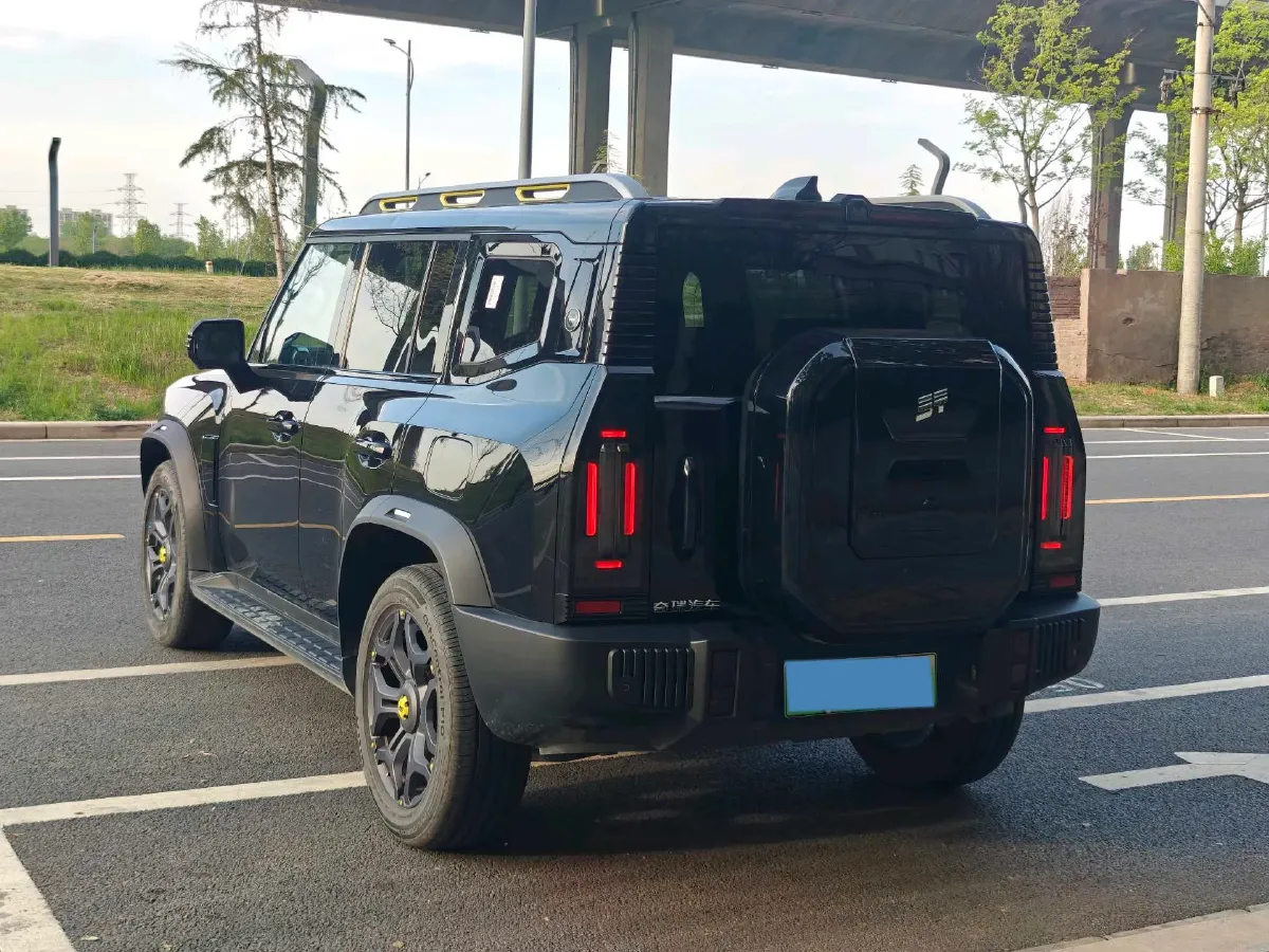 2024 Jetour ShanHai TravellerC-DM 1.5T 156HP L4 3DHT PHEV 43.24KWH,autocango,china used car exporter,china ev exporter,chinese used car exporter,chinese used ev exporter