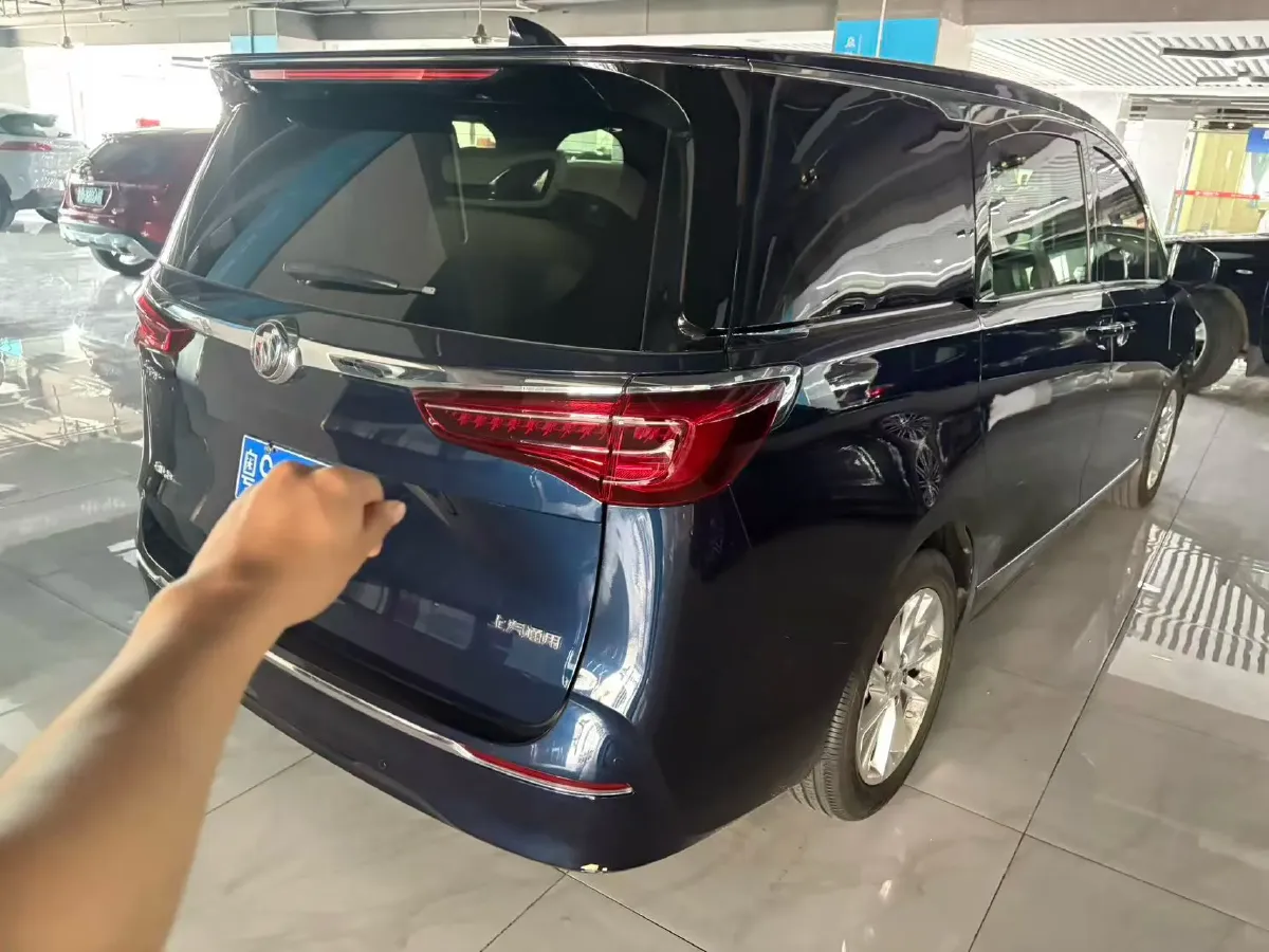 2020 Buick GL8 2.0T 237HP L4 9AT,autocango,china used car exporter,china ev exporter,chinese used car exporter,chinese used ev exporter