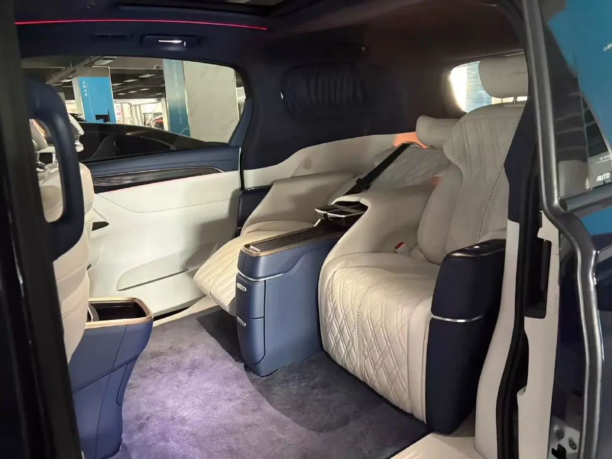 2020 Buick GL8 2.0T 237HP L4 9AT,autocango,china used car exporter,china ev exporter,chinese used car exporter,chinese used ev exporter