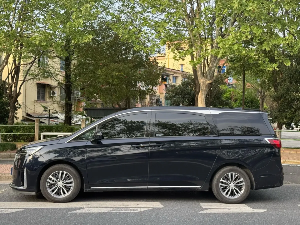 2023 Buick GL8 2.0T 237HP L4 9AT,autocango,china used car exporter,china ev exporter,chinese used car exporter,chinese used ev exporter