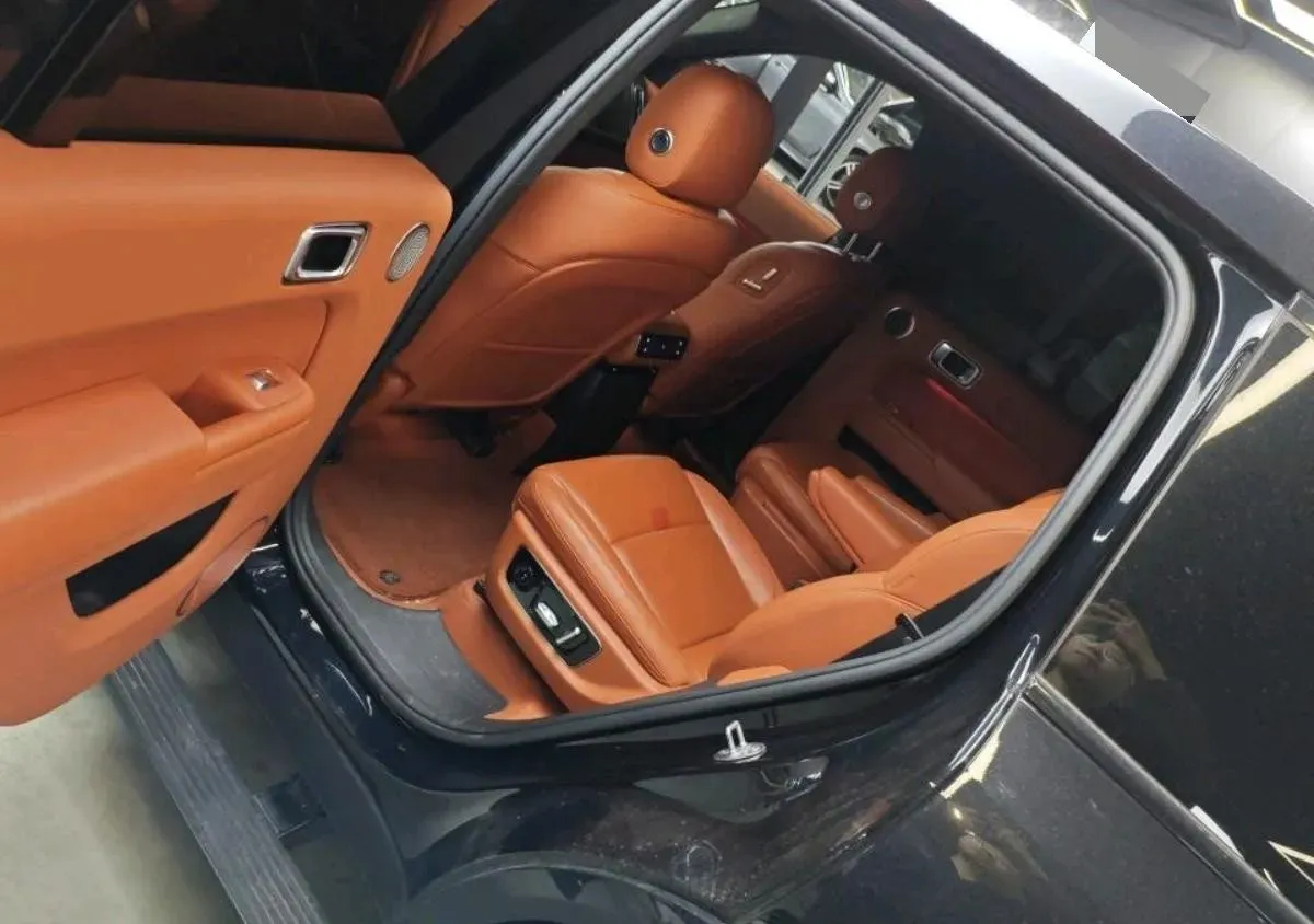 2024 Ford Bronco 2.3T 275HP L4 10AT,autocango,china used car exporter,china ev exporter,chinese used car exporter,chinese used ev exporter