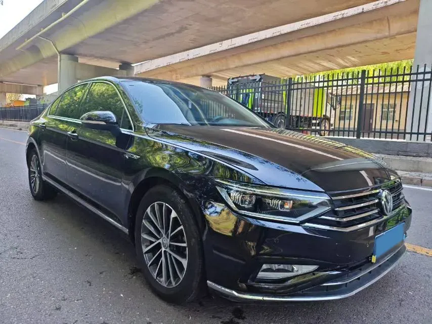 2020 Volkswagen Magotan 2.0T 186HP L4 7DCT,autocango,china used car exporter,china ev exporter,chinese used car exporter,chinese used ev exporter