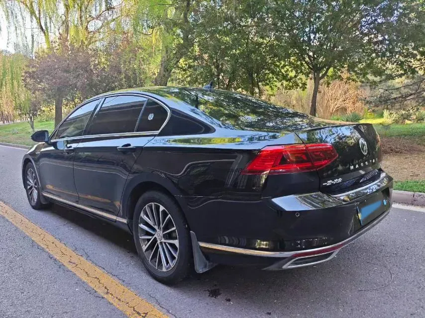 2020 Volkswagen Magotan 2.0T 186HP L4 7DCT,autocango,china used car exporter,china ev exporter,chinese used car exporter,chinese used ev exporter