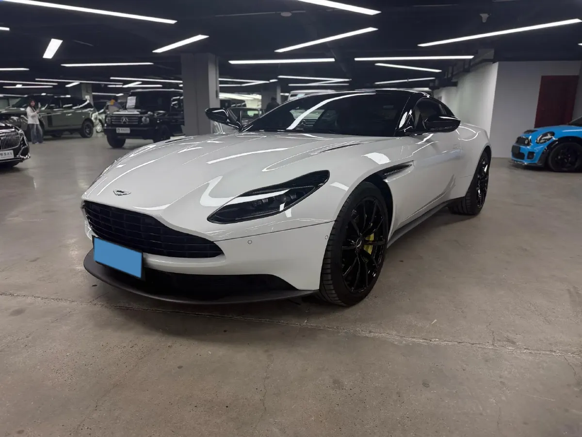 2022 Aston Martin DB11 4.0T 534HP V8 8AT,autocango,china used car exporter,china ev exporter,chinese used car exporter,chinese used ev exporter