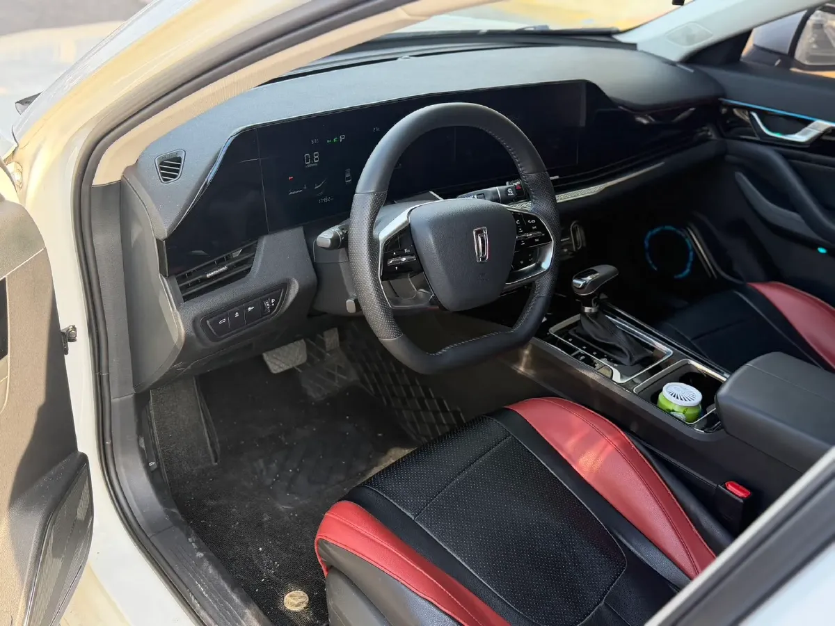 2023 Bestune B70 1.5T 169HP L4 7DCT,autocango,china used car exporter,china ev exporter,chinese used car exporter,chinese used ev exporter