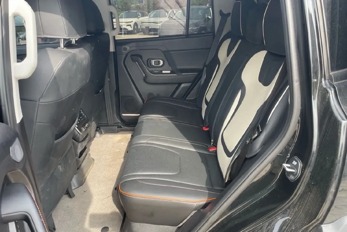 2025 Jetour Traveller 2.0T 254HP L4 7DCT,autocango,china used car exporter,china ev exporter,chinese used car exporter,chinese used ev exporter