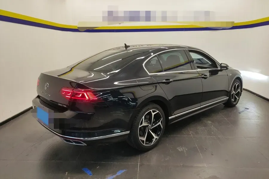 2023 Volkswagen Magotan 2.0T 186HP L4 7DCT,autocango,china used car exporter,china ev exporter,chinese used car exporter,chinese used ev exporter