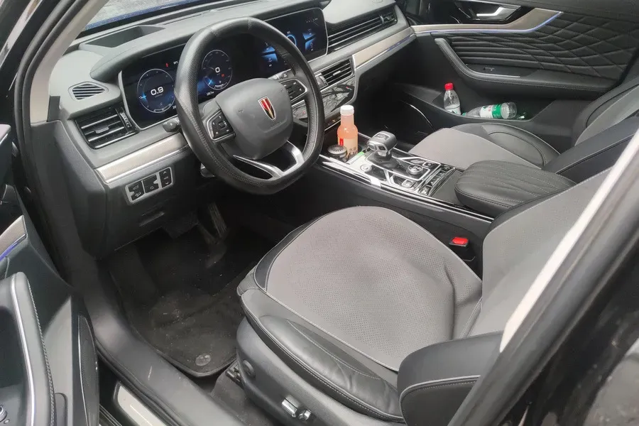 2022 HongQi HS5 2.0T 224HP L4 6AT,autocango,china used car exporter,china ev exporter,chinese used car exporter,chinese used ev exporter