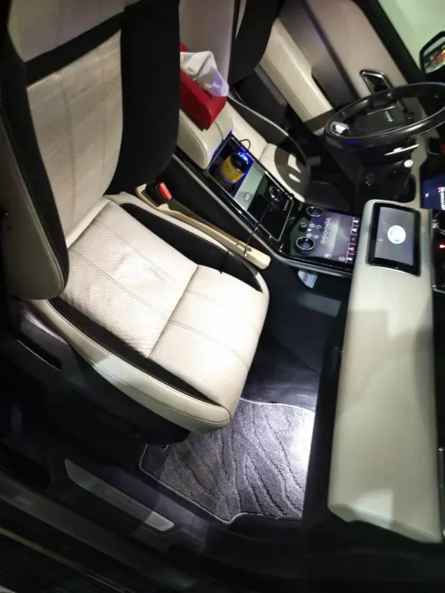 2018 Land Rover Range Rover Velar 3.0T 380HP V6 8AT,autocango,china used car exporter,china ev exporter,chinese used car exporter,chinese used ev exporter