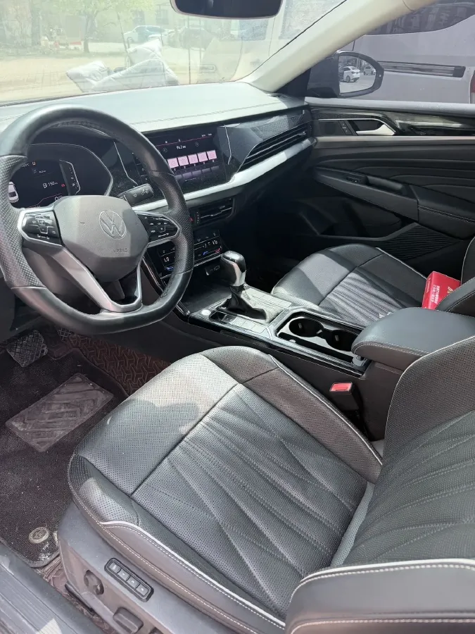 2022 Xpeng P7 BEV 60.2KWH,autocango,china used car exporter,china ev exporter,chinese used car exporter,chinese used ev exporter