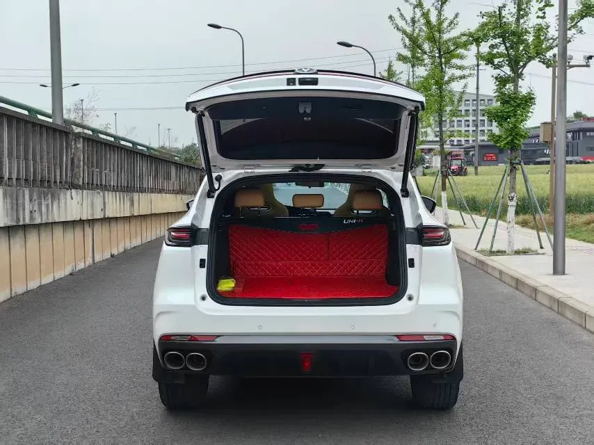 2021 ChangAn UNI-K 2.0T 233HP L4 8AT,autocango,china used car exporter,china ev exporter,chinese used car exporter,chinese used ev exporter