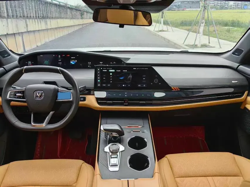 2021 ChangAn UNI-K 2.0T 233HP L4 8AT,autocango,china used car exporter,china ev exporter,chinese used car exporter,chinese used ev exporter