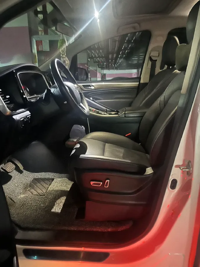 2023 GAC Trumpchi M8 2.0T 252HP L4 8AT,autocango,china used car exporter,china ev exporter,chinese used car exporter,chinese used ev exporter