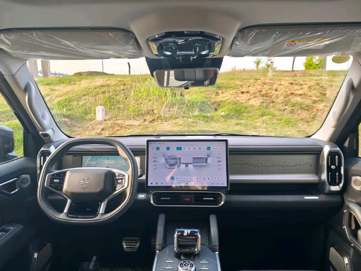 2024 Jetour ShanHai TravellerC-DM 1.5T 156HP L4 3DHT PHEV 43.24KWH,autocango,china used car exporter,china ev exporter,chinese used car exporter,chinese used ev exporter