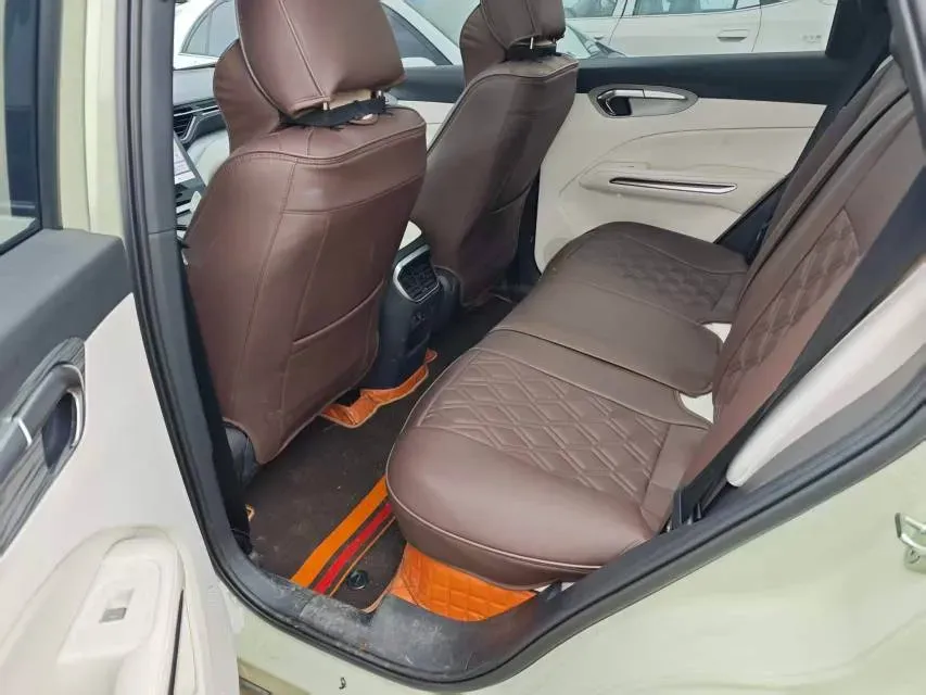 2025 Bestune YueYi 07 1.5T 150HP L4 1DHT PHEV,autocango,china used car exporter,china ev exporter,chinese used car exporter,chinese used ev exporter