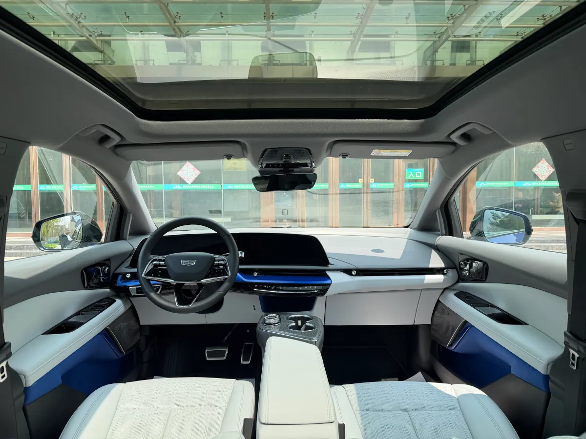 2024 Cadillac OPTIQ BEV 68.4KWH,autocango,china used car exporter,china ev exporter,chinese used car exporter,chinese used ev exporter