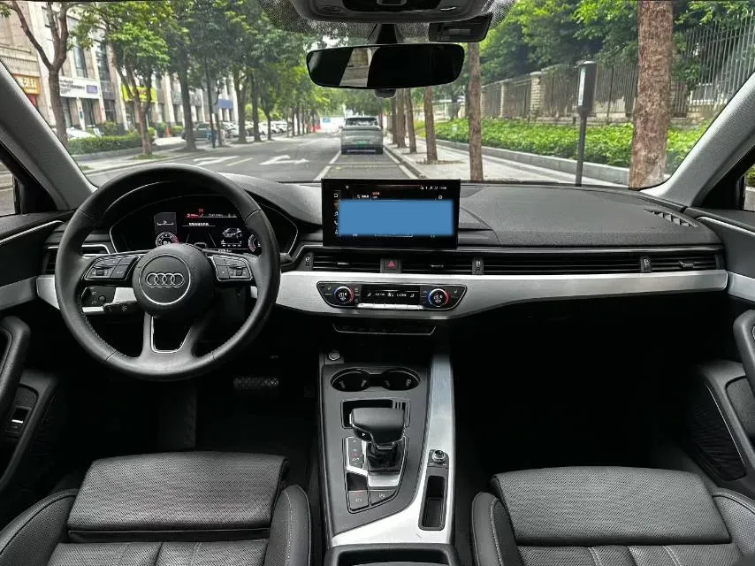 2020 Audi A4L 2.0T 190HP L4 7DCT,autocango,china used car exporter,china ev exporter,chinese used car exporter,chinese used ev exporter