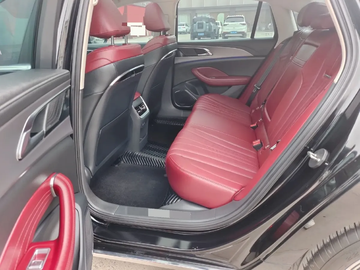 2024 HongQi H5 2.0T 224HP L4 8AT,autocango,china used car exporter,china ev exporter,chinese used car exporter,chinese used ev exporter