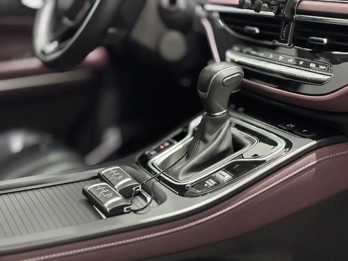 2021 GAC Trumpchi M6 1.5T 169HP L4 7DCT,autocango,china used car exporter,china ev exporter,chinese used car exporter,chinese used ev exporter