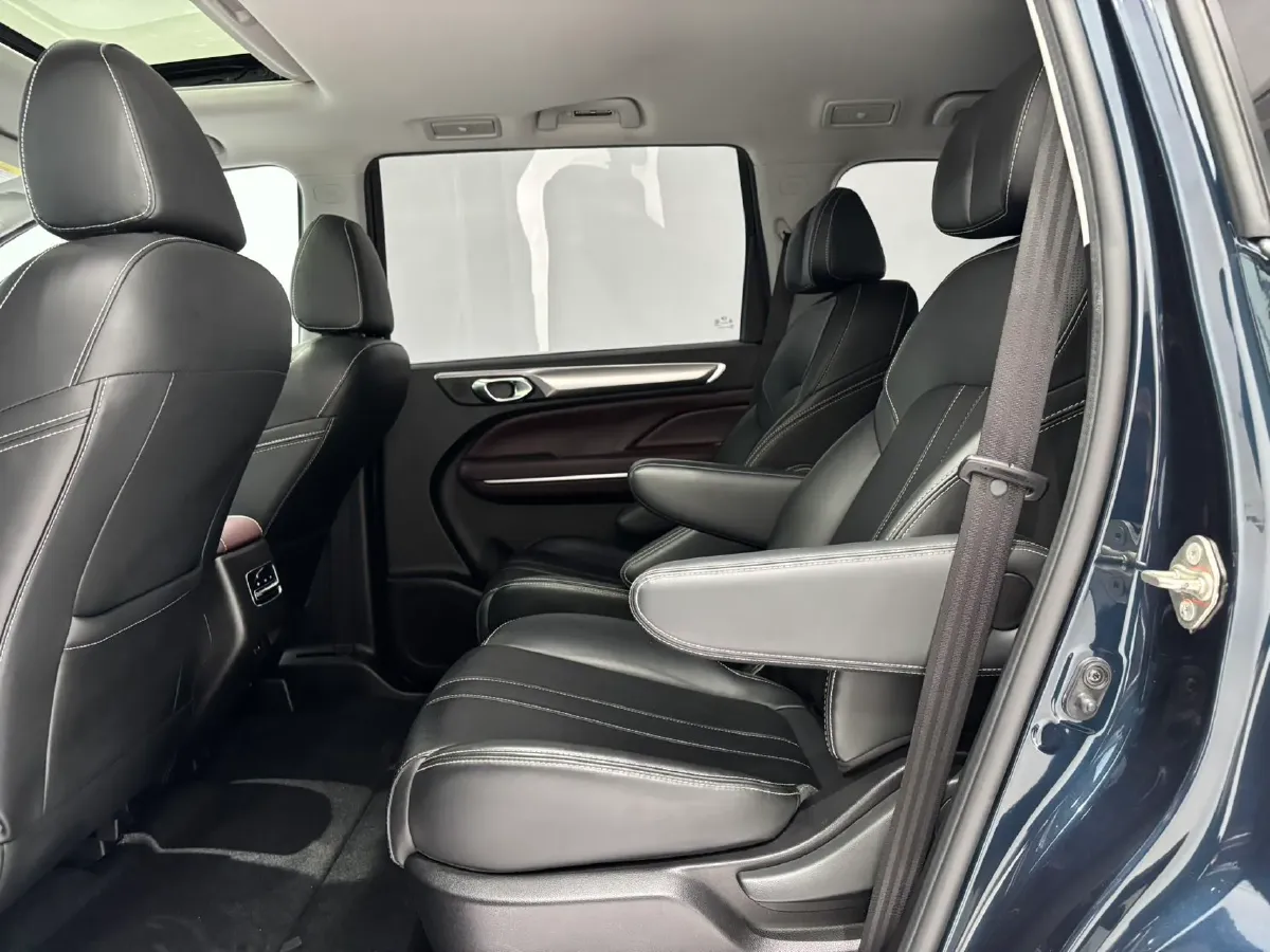 2021 GAC Trumpchi M6 1.5T 169HP L4 7DCT,autocango,china used car exporter,china ev exporter,chinese used car exporter,chinese used ev exporter