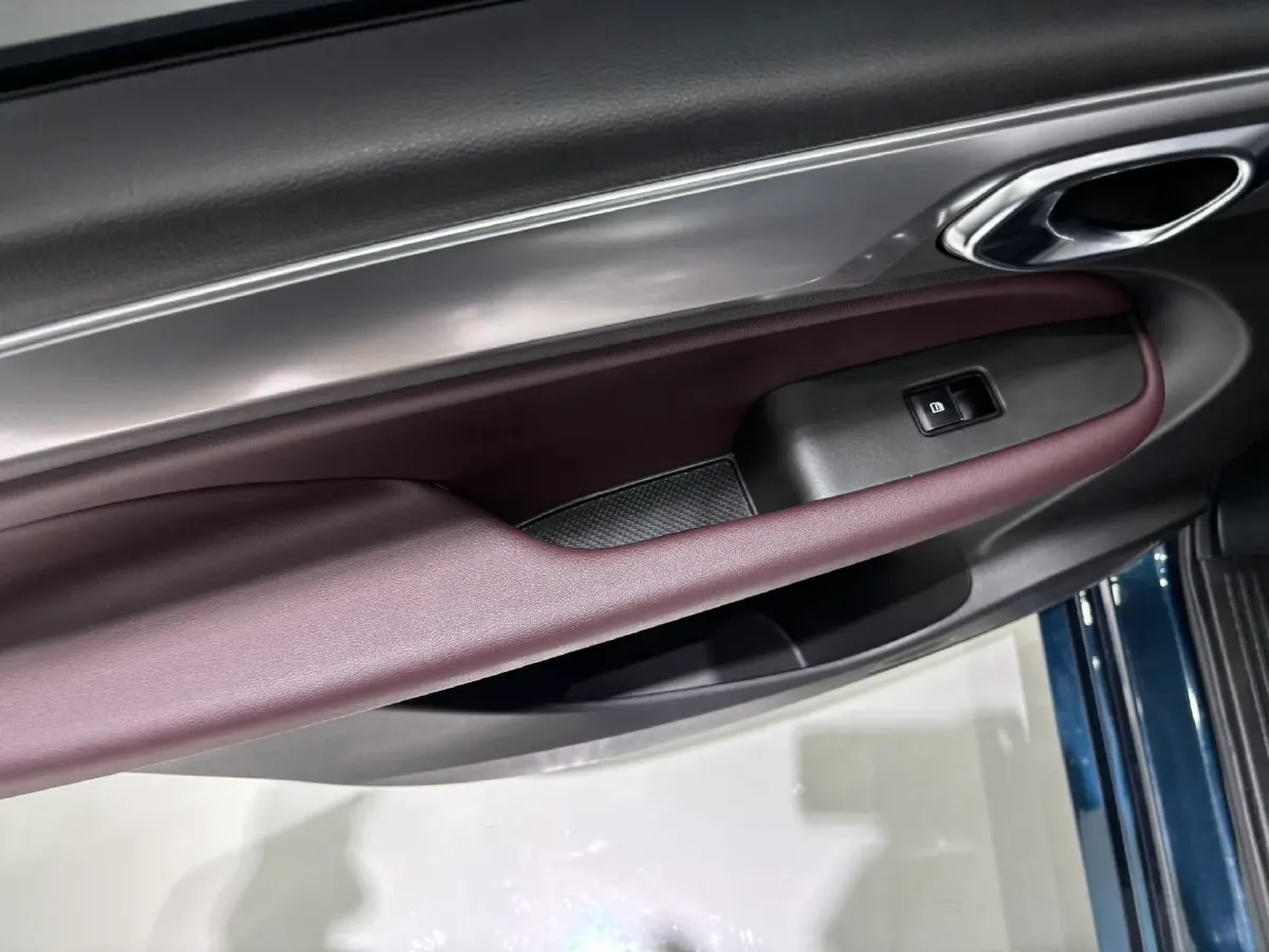 2021 GAC Trumpchi M6 1.5T 169HP L4 7DCT,autocango,china used car exporter,china ev exporter,chinese used car exporter,chinese used ev exporter