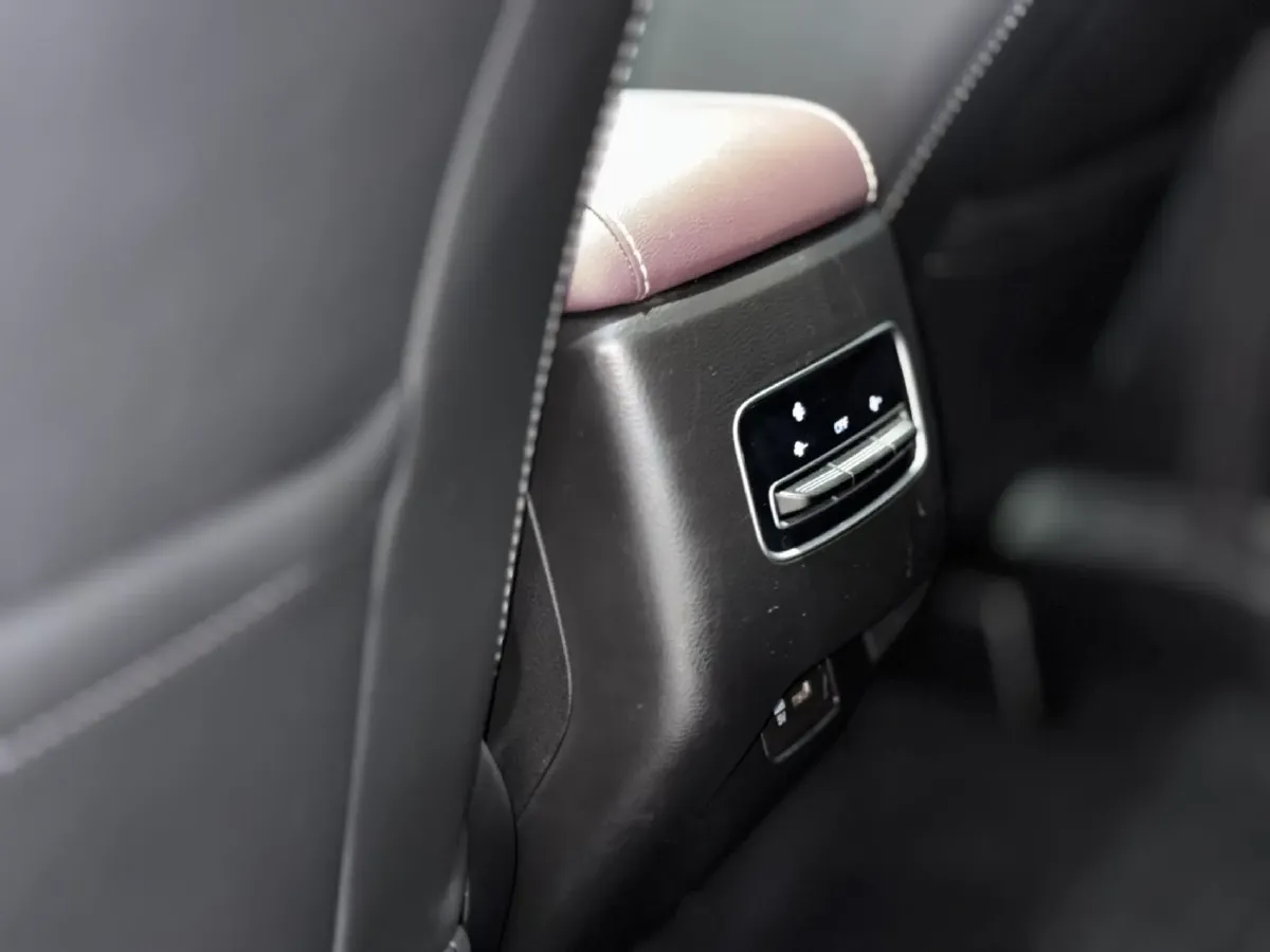 2021 GAC Trumpchi M6 1.5T 169HP L4 7DCT,autocango,china used car exporter,china ev exporter,chinese used car exporter,chinese used ev exporter