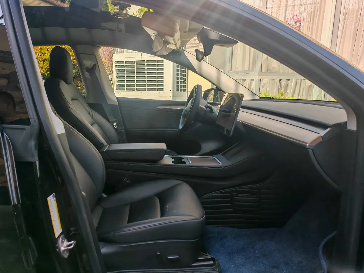 2022 Tesla Model Y BEV 60KWH,autocango,china used car exporter,china ev exporter,chinese used car exporter,chinese used ev exporter