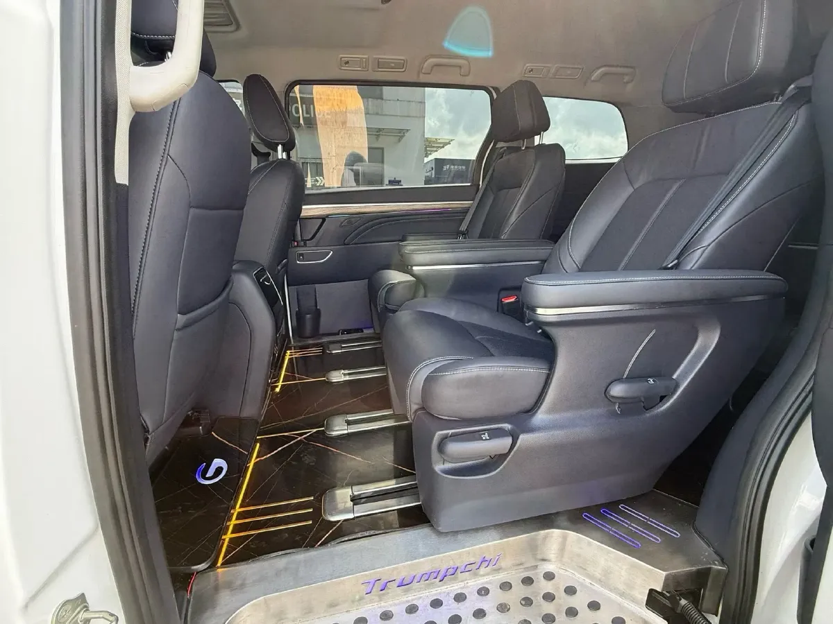 2023 GAC Trumpchi M8 2.0T 252HP L4 8AT,autocango,china used car exporter,china ev exporter,chinese used car exporter,chinese used ev exporter