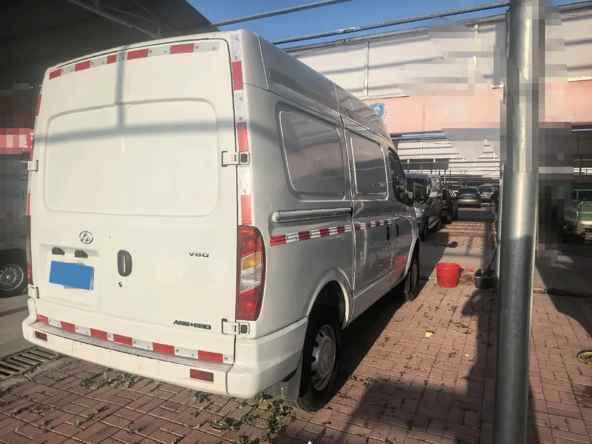 2013 MAXUS XinTu V80 2.5T 136HP L4 5MT,autocango,china used car exporter,china ev exporter,chinese used car exporter,chinese used ev exporter