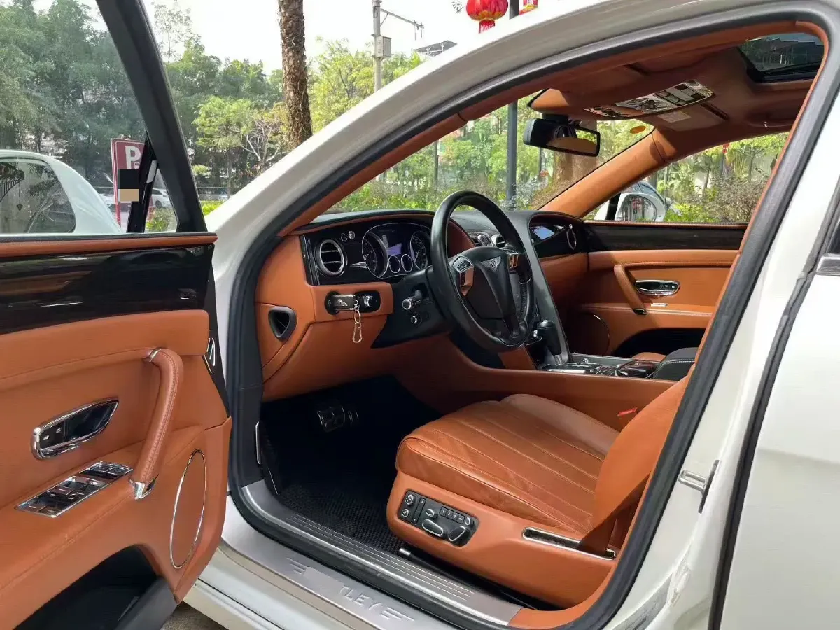 2016 Bentley Flying Spur 4.0T 507HP V8 8AT,autocango,china used car exporter,china ev exporter,chinese used car exporter,chinese used ev exporter