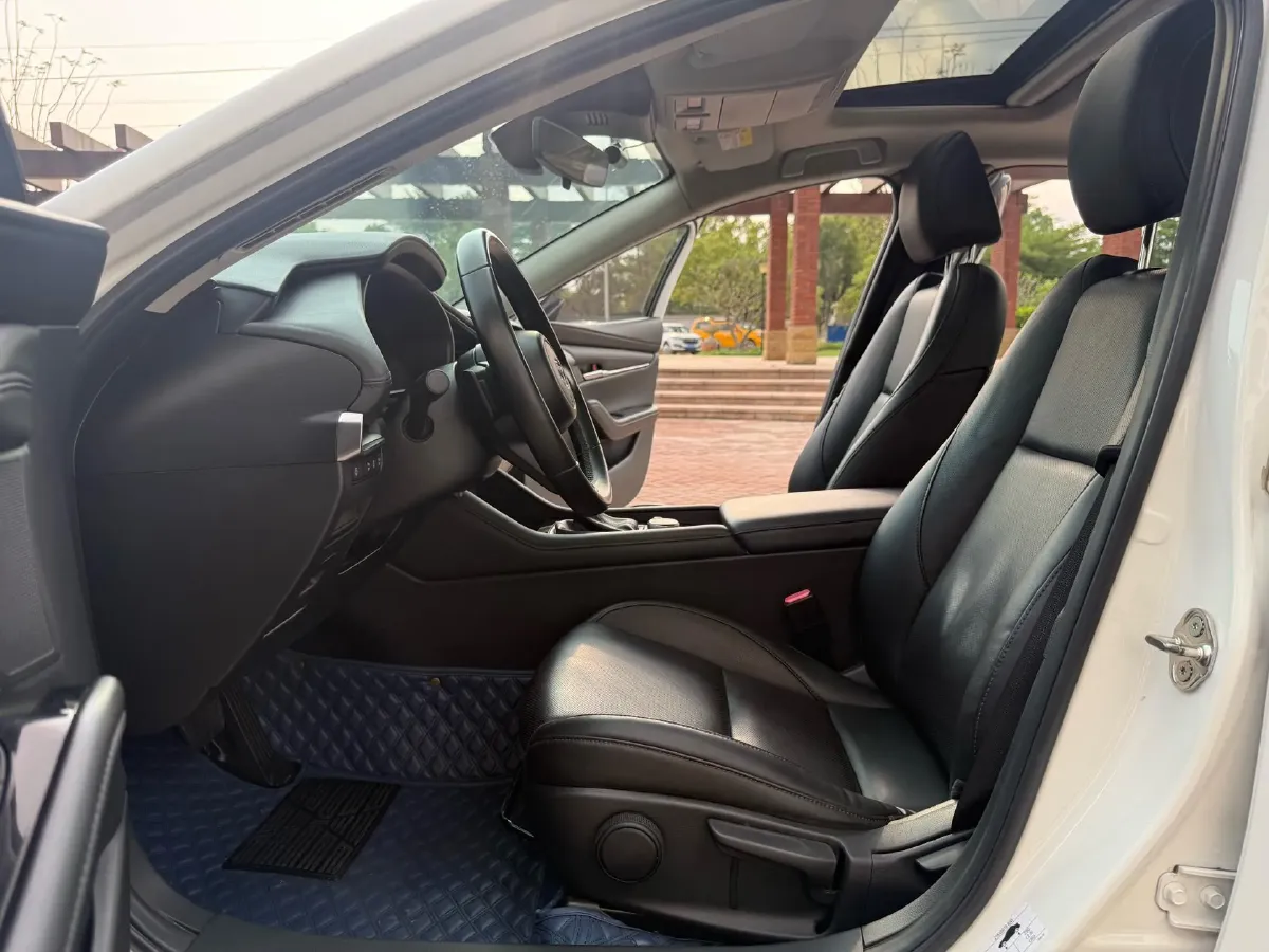 2021 Mazda 3 Axela 2.0L 158HP L4 6AT,autocango,china used car exporter,china ev exporter,chinese used car exporter,chinese used ev exporter