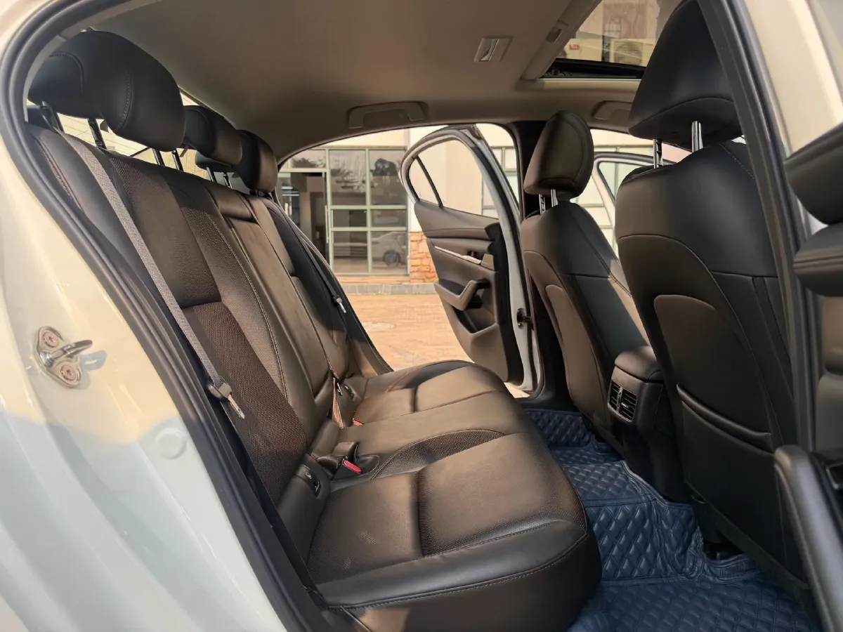 2021 Mazda 3 Axela 2.0L 158HP L4 6AT,autocango,china used car exporter,china ev exporter,chinese used car exporter,chinese used ev exporter