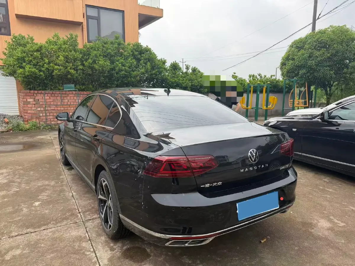 2025 Volkswagen Magotan 2.0T 186HP L4 7DCT,autocango,china used car exporter,china ev exporter,chinese used car exporter,chinese used ev exporter